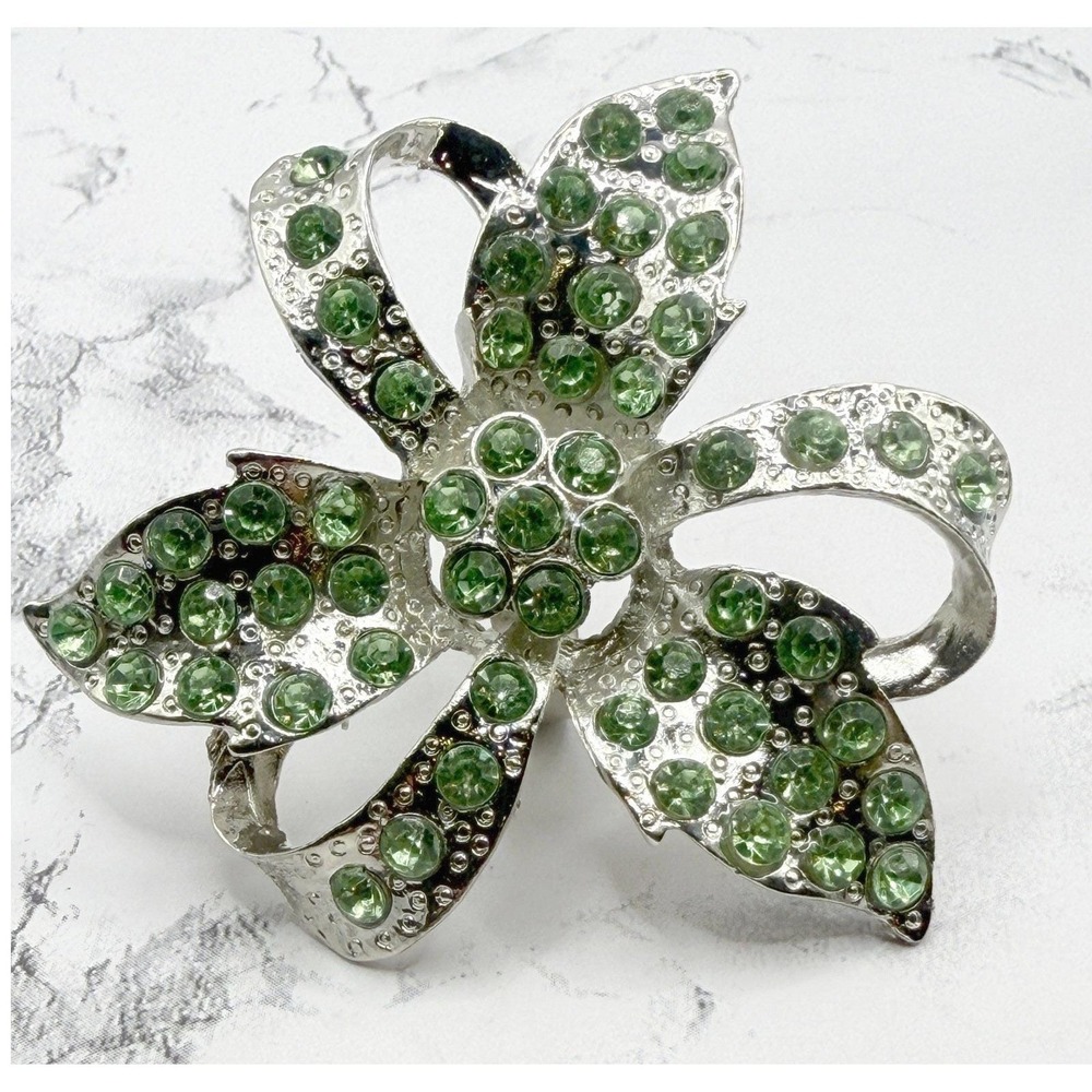 Vintage Green Rhinestone Statement Ring Large Floral Cocktail Silver‎ Tone 2.25"
